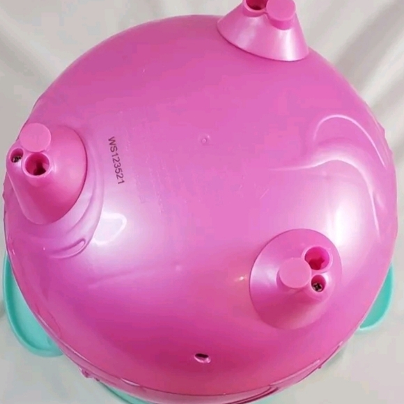 Magic Mixies Magical Misting Pink Cauldron & Charging Cord & New Mixie Pet - Picture 5 of 9